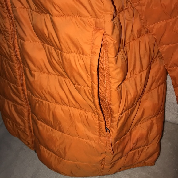 Amazon essentials orange US medium puff jacket with zippered pockets 💕 - Picture 2 of 6